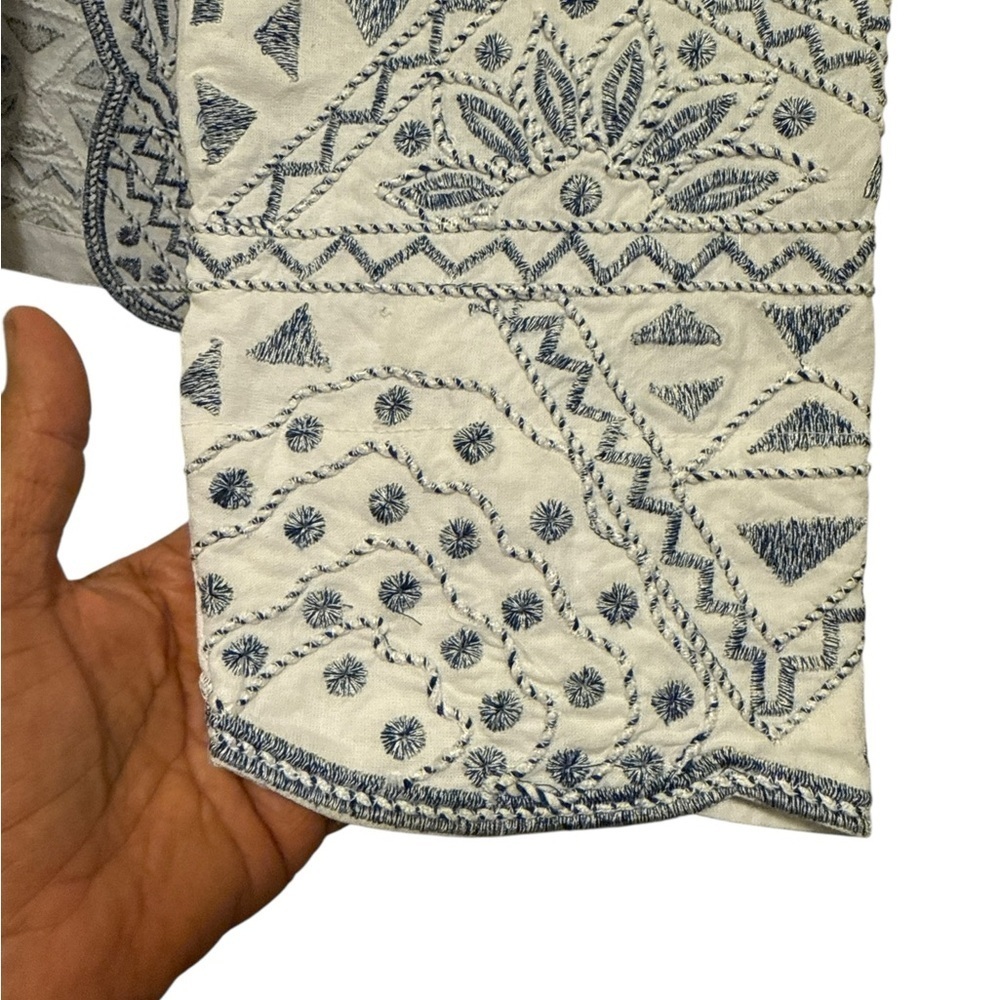 Coldwater Creek 100% cotton White jacket with Blue Patterns - Picture 4 of 8